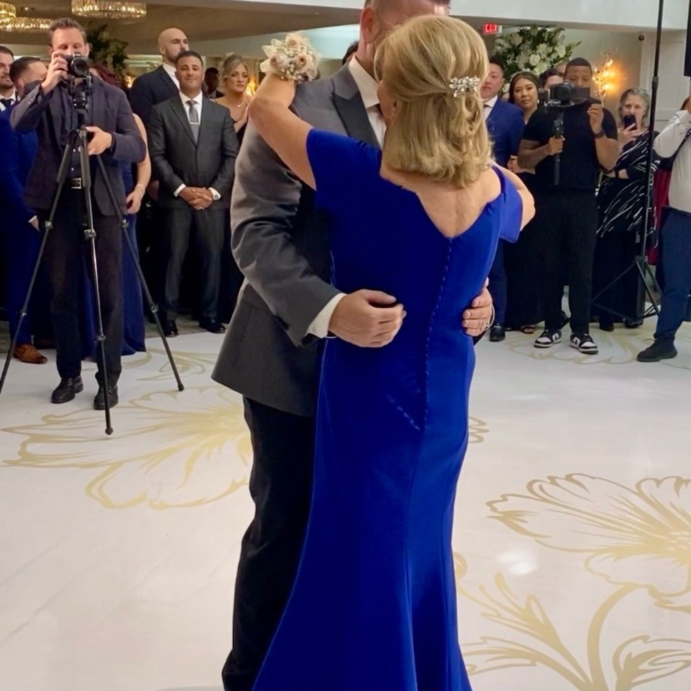 STUNNING Cameron Blake Royal Blue Off-Shoulder Gown - Picture 3 of 6